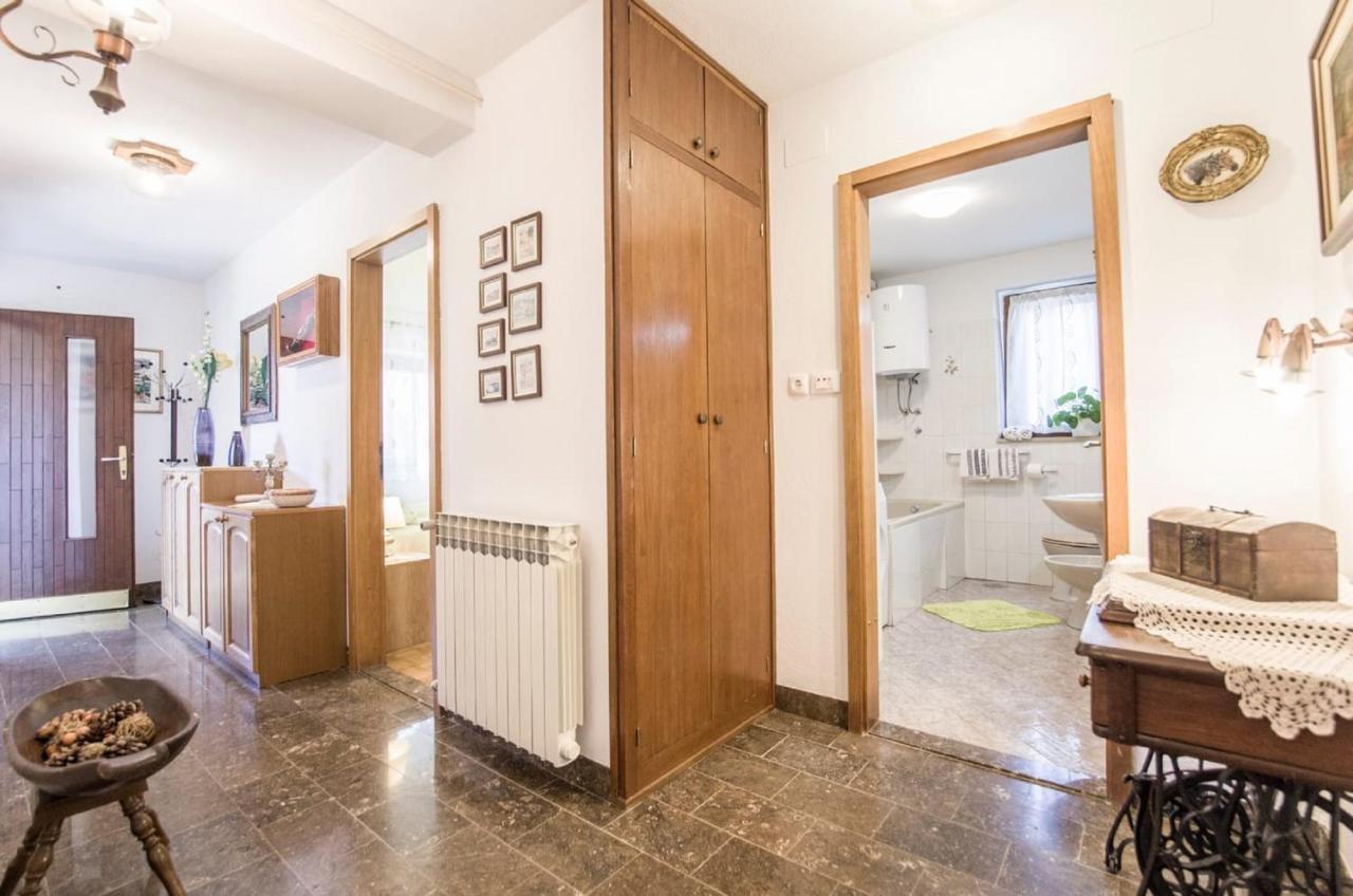 Holiday Home Villa Spilla Selca  Exterior foto